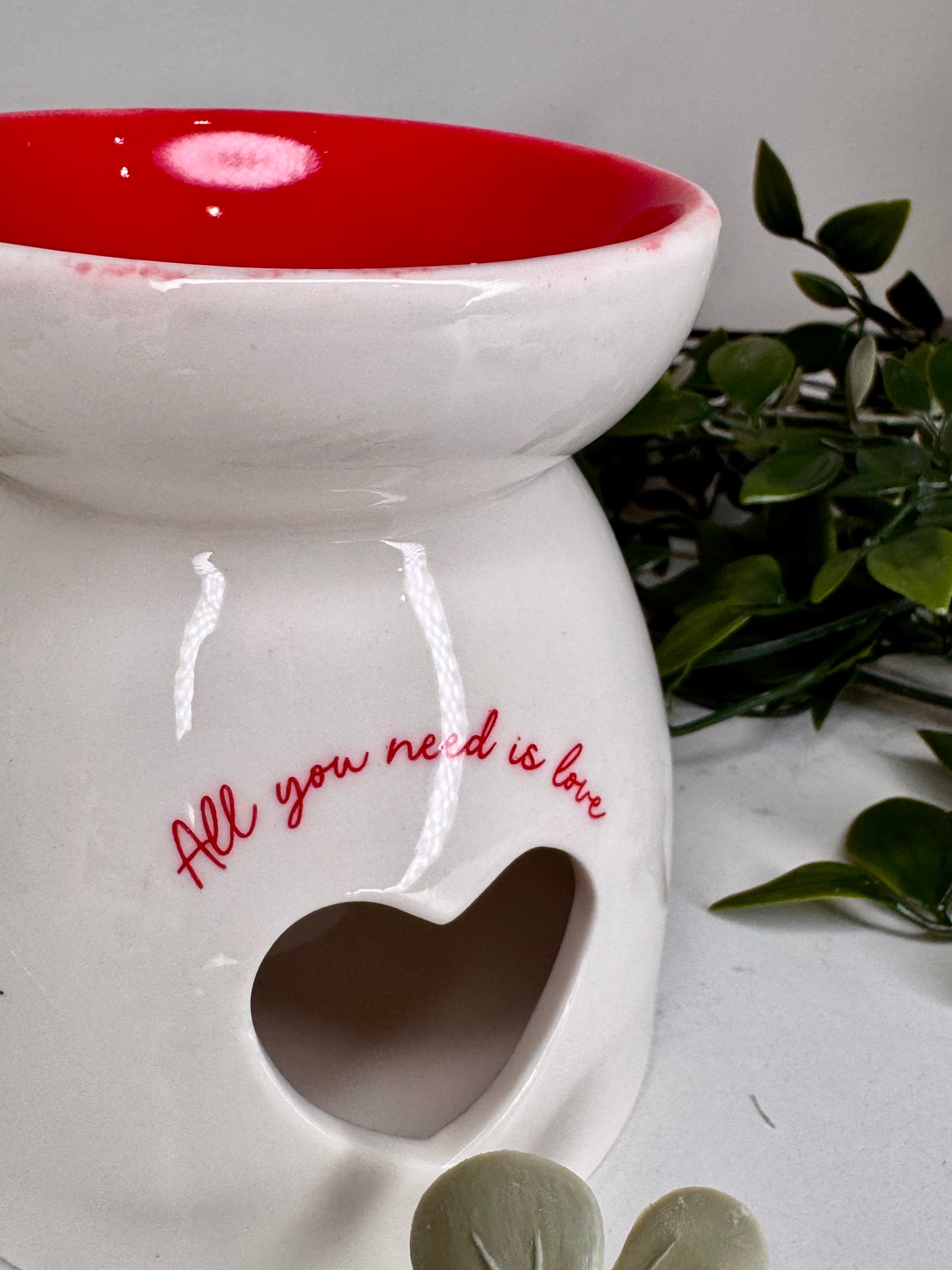 Quemador all your need is love